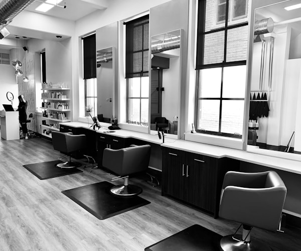Polished Nail Bar interior